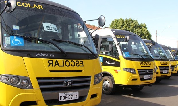 Exigência de cadeirinha no transporte escolar vale a partir de fevereiro