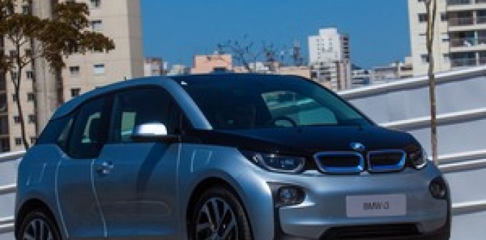 Governo zera imposto de importação para carro elétrico e a hidrogênio
