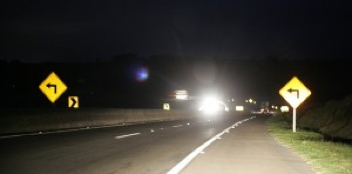 Cuidados redobrados ao dirigir à noite