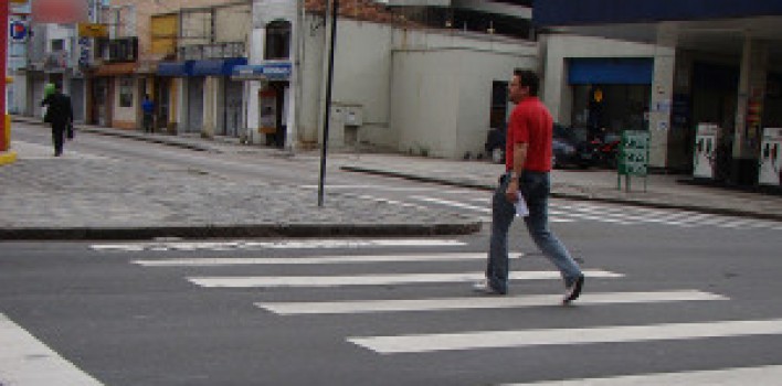 Comissão aprova padronização de calçadas para circulação de deficientes