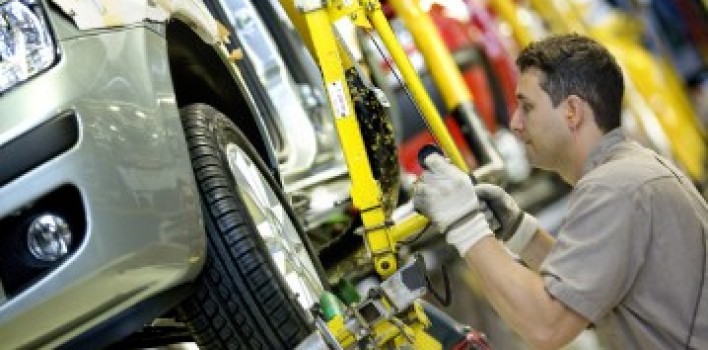 Anfavea: Produção de veículos cairá pela metade em 2016