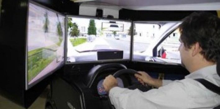 Aulas com simulador reduzem ansiedade do primeiro contato com veículo