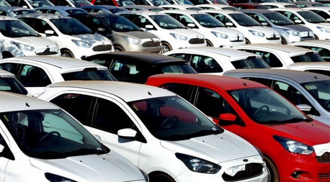 Financiamento de carros novos cai 30% no 1º semestre