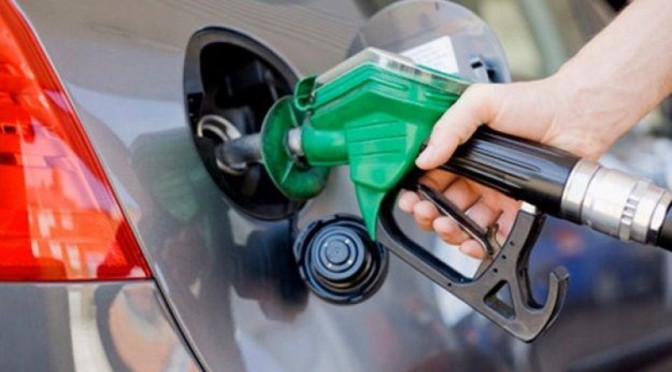 Motorista encontra etanol mais barato. Gasolina sobe