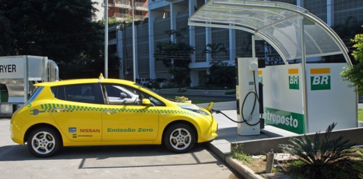 Exigência de postos de recargas para carros elétricos é debatida no Senado