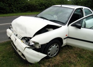 Como o condutor deve proceder em caso de acidente sem vítimas