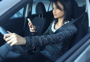 Uso de celular ao dirigir será uma infração gravíssima a partir de novembro