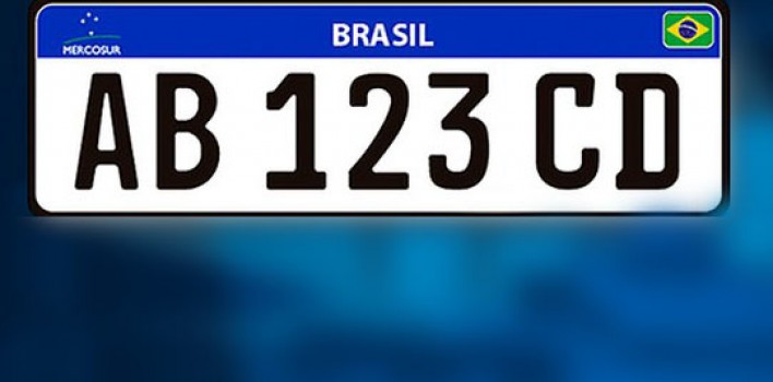 Mais uma vez, placas do Mercosul são adiadas no Brasil