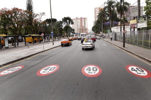 Estatísticas mostram queda de acidentes em vias que tiveram redução de velocidade