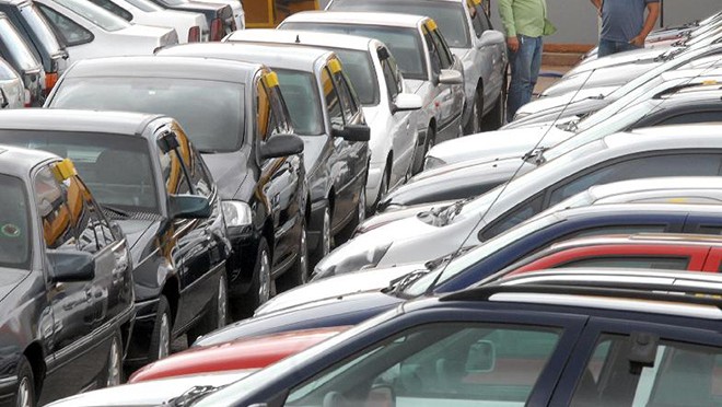 Cheiro de carro novo pode causar prejuízos à saúde