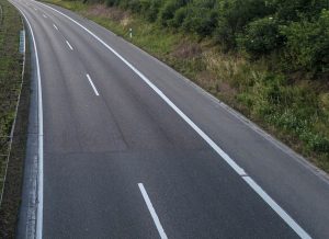 O perigo da selfie em pista de rolamento