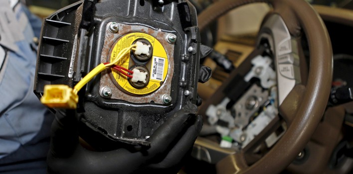Componente de ‘airbags mortais’ ainda é usado em carros novos, inclusive no Brasil