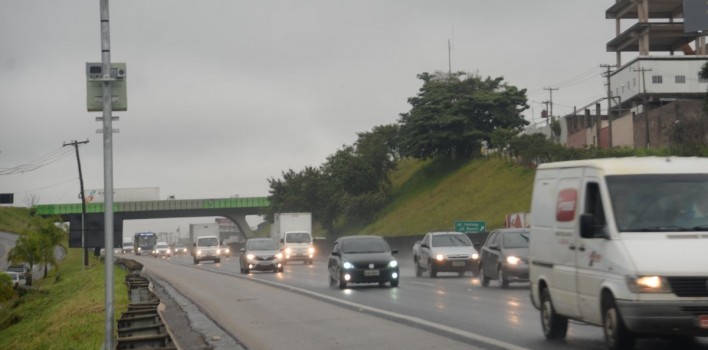 Novo radar passa por teste na Rodovia Santos Dumont