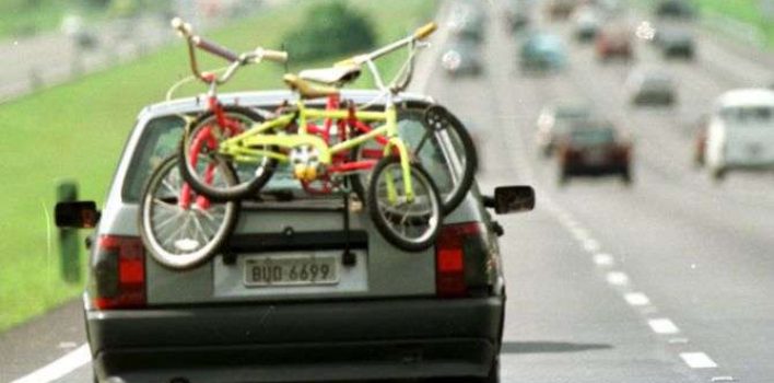 Evite multas ao carregar bikes e pranchas