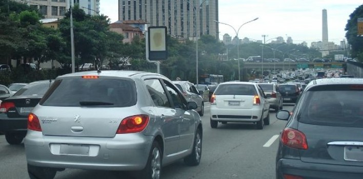 Lei pode proibir mudança de modelo em carros antes de um ano