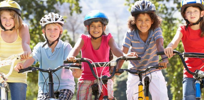 NAS FÉRIAS, CONDUTORES DEVEM ESTAR ATENTOS AOS CICLISTAS MIRINS NAS RUAS