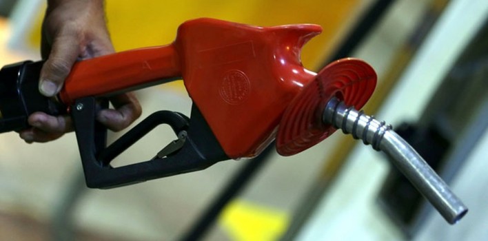 Preço da gasolina nos postos cai pela 9ª semana seguida, diz ANP