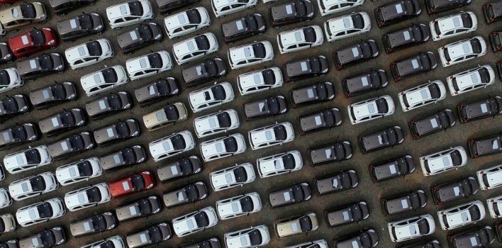 Governo tem 15 dias para definir se 2018 começará com nova regra no IPI de carros
