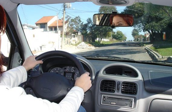 6 hábitos que te tornam um mau motorista