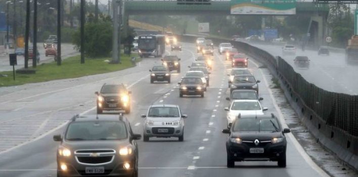Condição das rodovias brasileiras melhora, mas número de trechos com risco aumenta, diz CNT