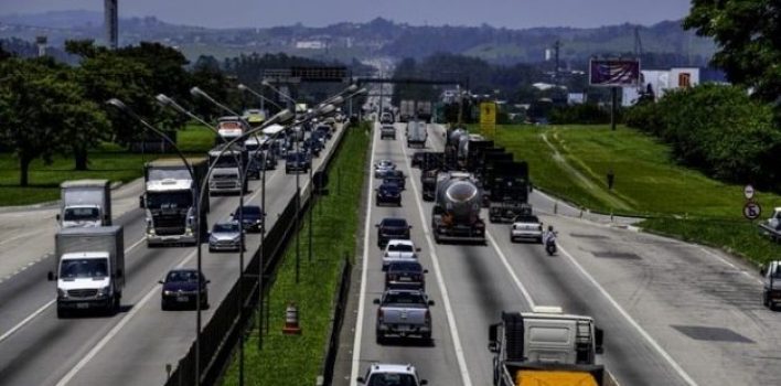 Governo de SP suspende por 90 dias pesagem nas rodovias estaduais