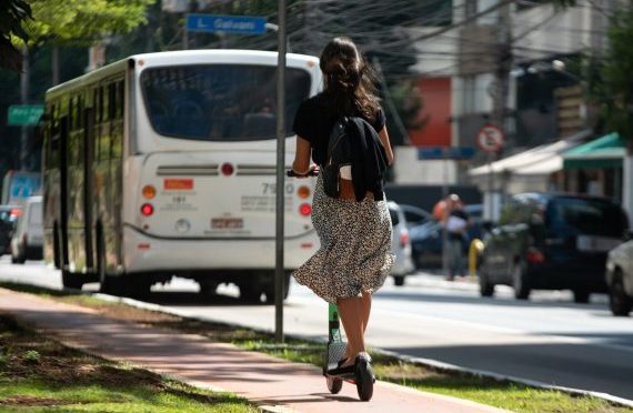 Patinetes elétricos e a polêmica sobre sustentabilidade ambiental