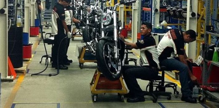 Produção de motos cresce 37,3% em abril, diz Abraciclo