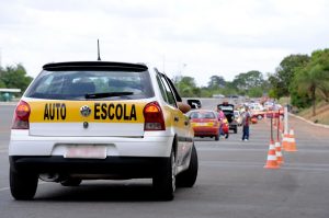 Projeto cria exame nacional para instrutores e examinadores de trânsito