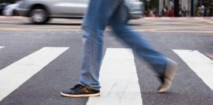 Resolução para multar pedestres e ciclistas pode ficar só no papel