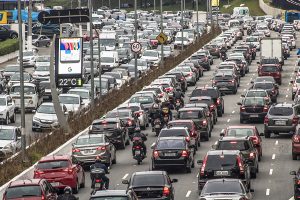 Respeite os limites de velocidade para aproveitar o final do ano em segurança