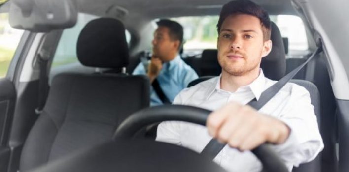 Taxistas e motoristas de aplicativo poderão ter direito ao seguro-desemprego
