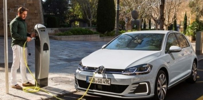 Senado aprova lei de pontos de recarga para carros elétricos