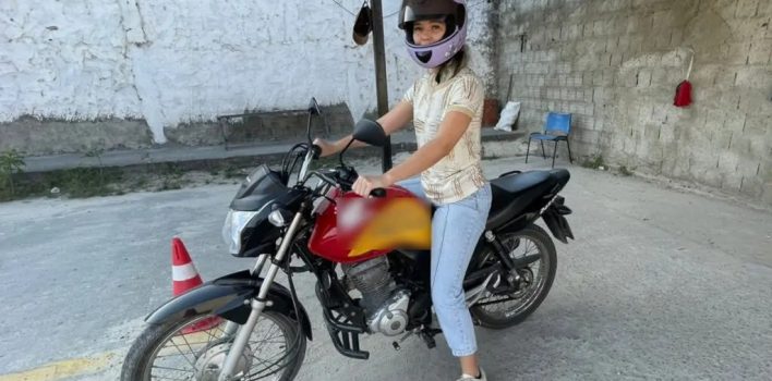 Dia do Motociclista: mulheres driblam desafios para tirar CNH e pilotar motocicleta