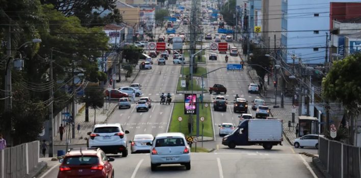 Veja quando é obrigatória a troca de placa do veículo para o novo modelo