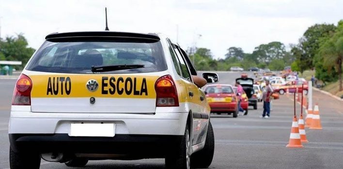 Detran-SP libera uso de carro próprio em exame prático da CNH a partir desta sexta; veja regras