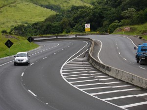 Rodovias movimentadas exigem cuidado no feriado da Independência