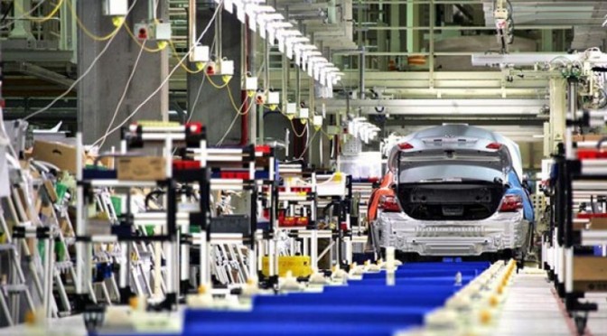 Aumento marginal na produção de veículos é aguardado em 2016