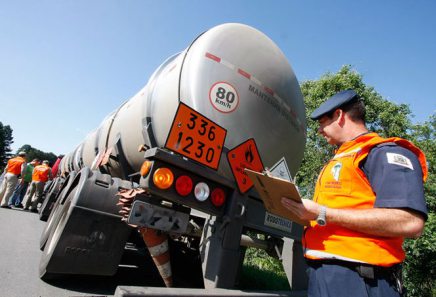 ANTT vai mudar regras de transporte de produtos perigosos