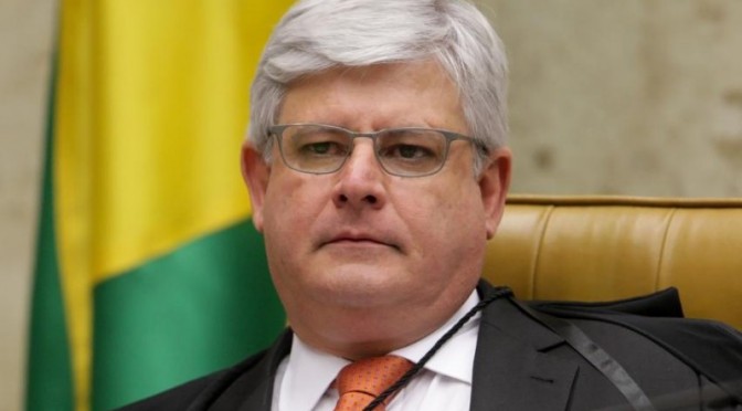 Janot questiona contratos sem licitação em transporte de passageiros
