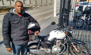De carona: Ícones da praticidade, motoboys somam mais de 2 milhões no país