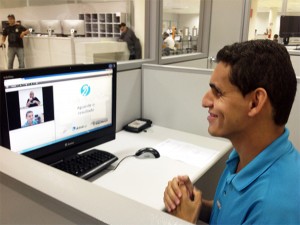 Deficientes auditivos enfrentam dificuldades para se inserirem no trânsito