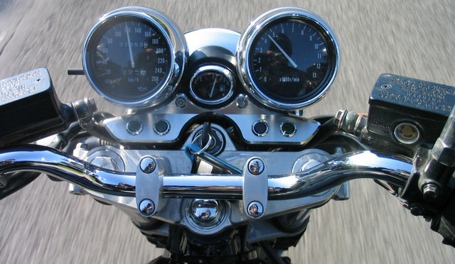 Erros mais comuns dos motociclistas que podem acabar em quedas e acidentes