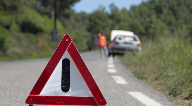 Saiba como agir para não passar aperto nas estradas em caso de pane no carro