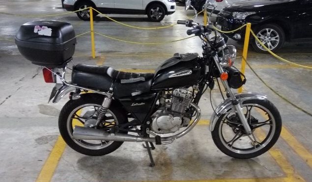 Denatran quer proibir motos de usar baú