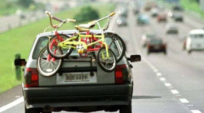 Evite multas ao carregar bikes e pranchas
