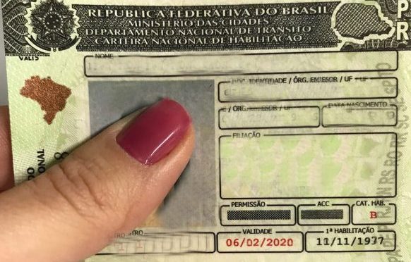 CNH venceu na pandemia: devo renovar agora ou esperar a validade aumentar para 10 anos?