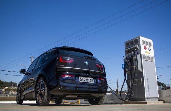 Carros elétricos terão postos de recarga ligando São Paulo e Rio a partir da próxima semana