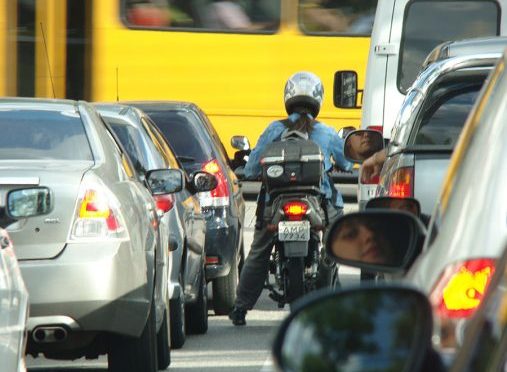 Detran.SP reforça a importância do uso da seta para evitar acidentes no trânsito