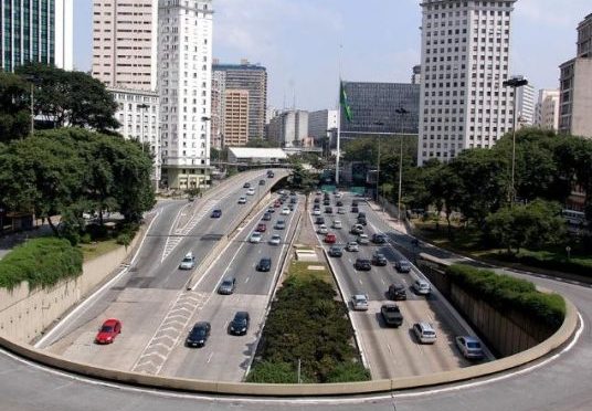 Governo usa radares para cobrar IPVA em São Paulo