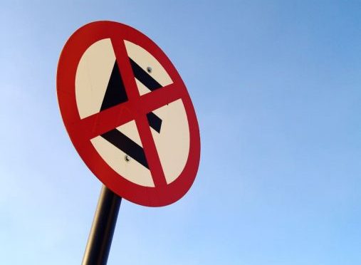 Você sabe a diferença entre parar e estacionar? Veja o que diz o CTB!